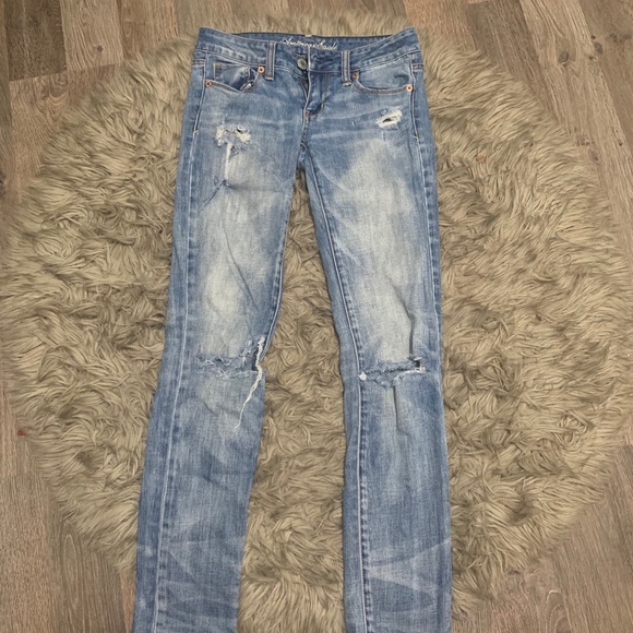 American eagle ripped jeans - Picture 2 of 4